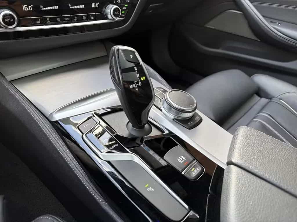 BMW 520 d Tour M Sport LivePr,AHK,Pano,H/K,Standh,HUD 05/2020-photo-10