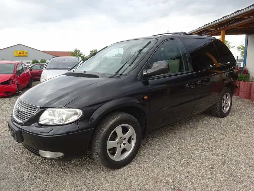 Chrysler Voyager LX 2.5 CRD 01/2003-photo-0