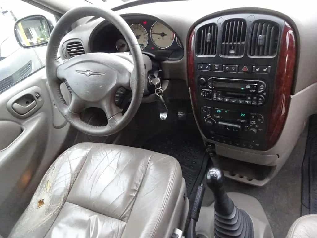 Chrysler Voyager LX 2.5 CRD 01/2003-photo-9