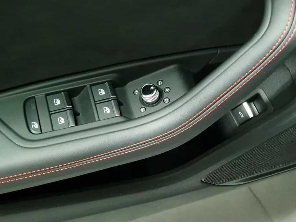 Audi A4 Avant 45TFSI qu. S tronic S line/S-Sitze/AHK 04/2023-photo-29