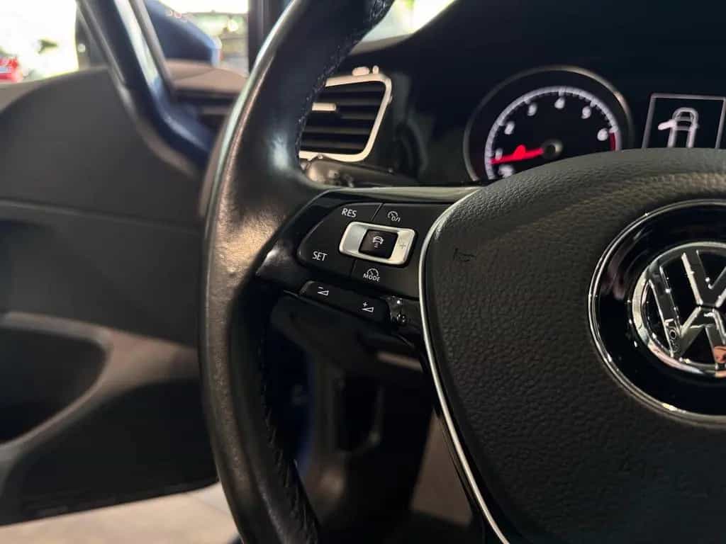 Volkswagen Golf Highline BMT *MASSAGE, ACC, RFK, XENON* 03/2014-photo-39