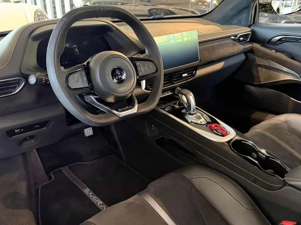 Lotus Emira First Edition Navi LED Einparkhilfe 04/2025-photo-8