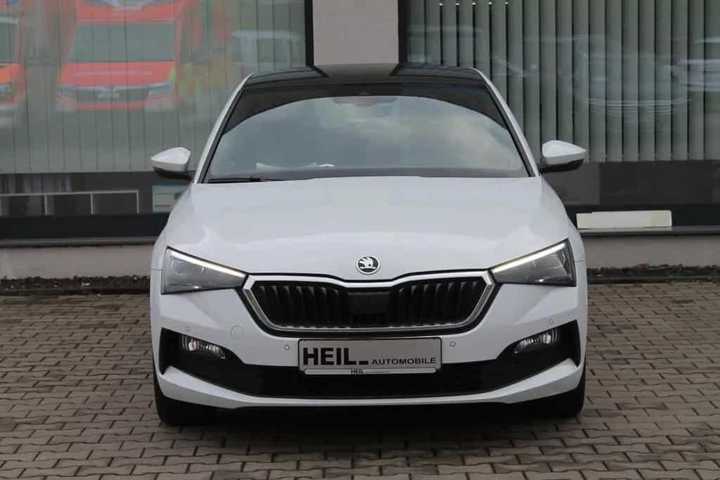 Skoda Scala Style*LED*NAVI*PANO*AHK*PDC* 11/2021-photo-1
