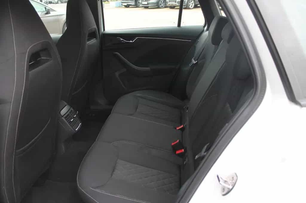 Skoda Scala Style*LED*NAVI*PANO*AHK*PDC* 11/2021-photo-17