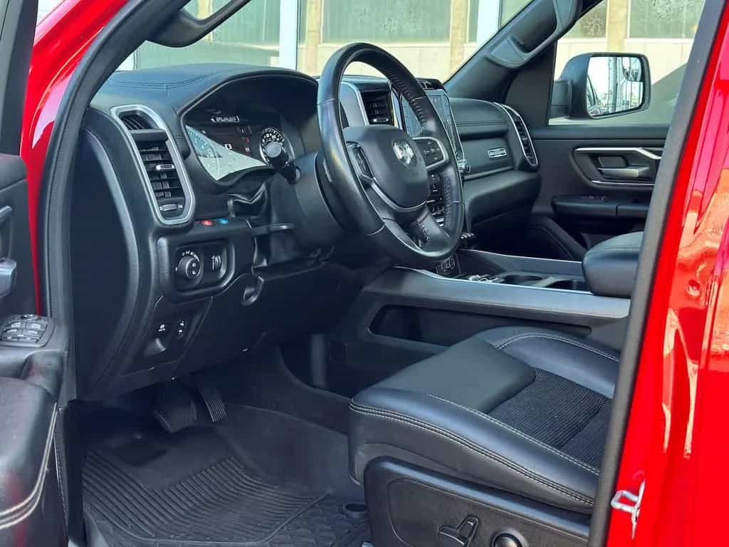 Dodge RAM 1500 Offroad 5,7 Pano 4x4 HUD 12´ Displ 22´ 04/2022-photo-10