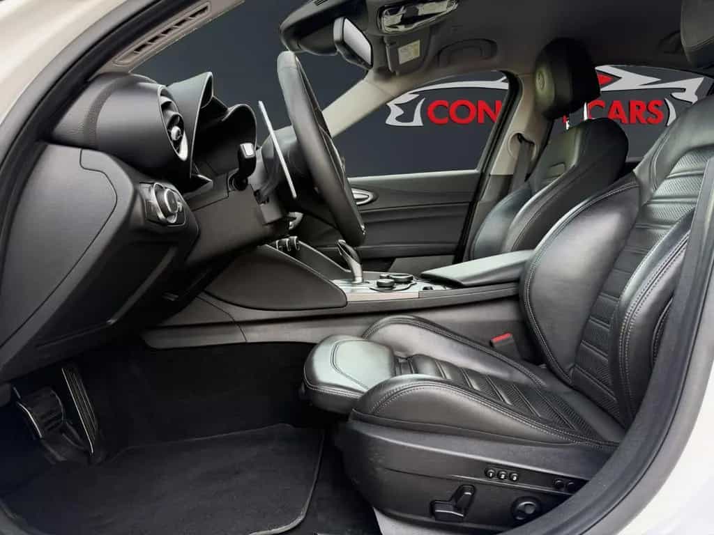 Alfa Romeo Giulia Veloce Q4 *Leder Navi Kamera SHZ ACC* 03/2019-photo-11