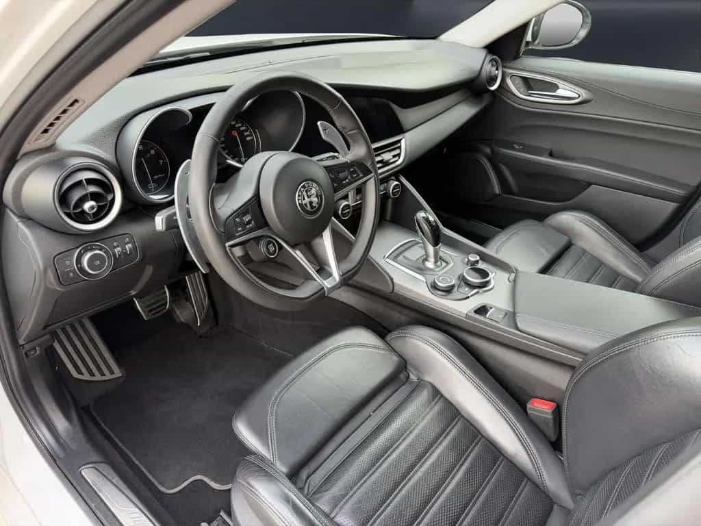Alfa Romeo Giulia Veloce Q4 *Leder Navi Kamera SHZ ACC* 03/2019-photo-8