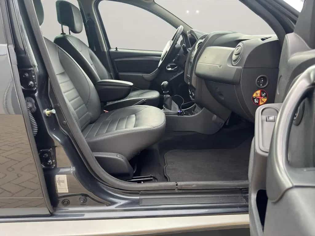 Dacia Duster I~Prestige 4x2~Servo~SHZ~KLIMA~NAVI~DACHR 05/2015-photo-12