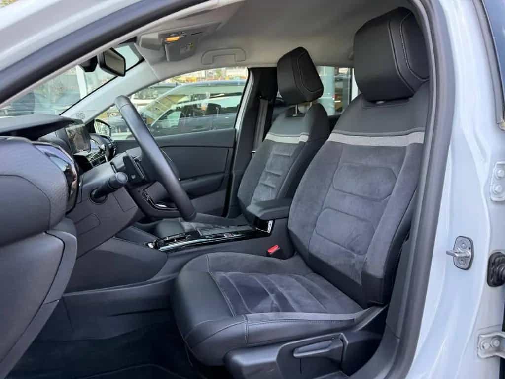 Citroën C4 PureTech 130 S&S EAT8 Max 06/2024-photo-13