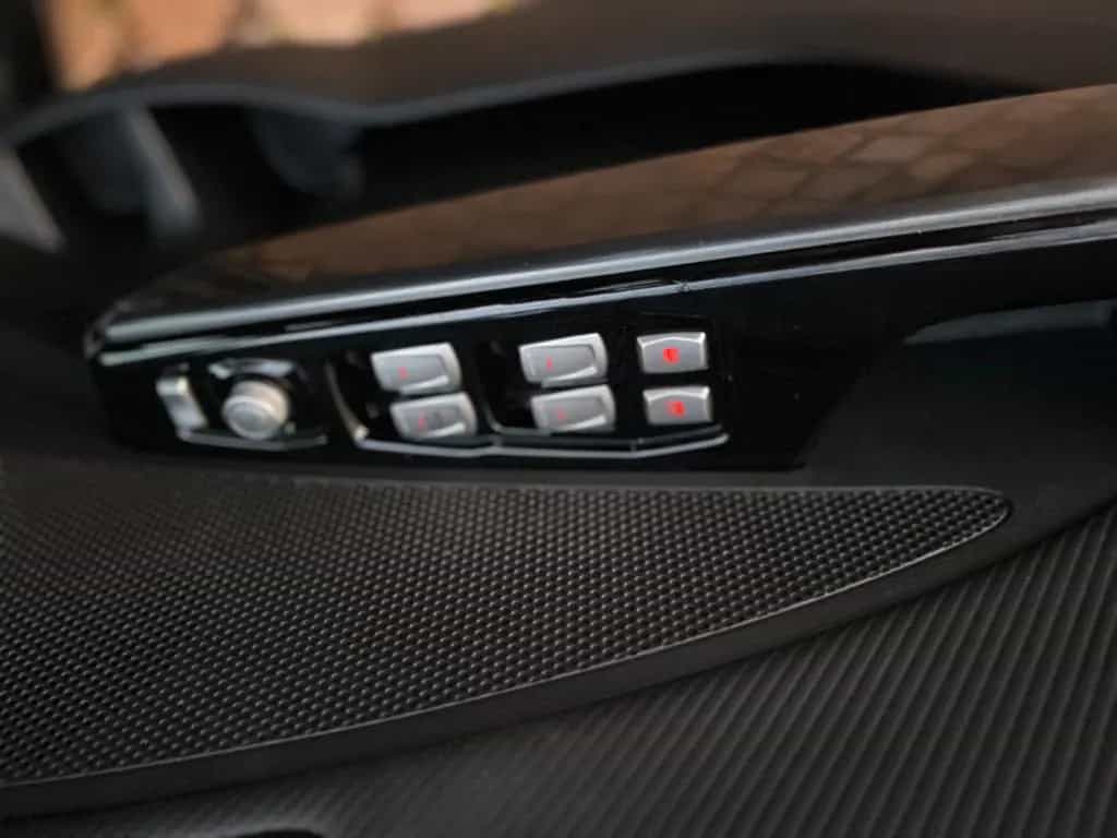Ssangyong XLV 1 Hand 11/2018-photo-14