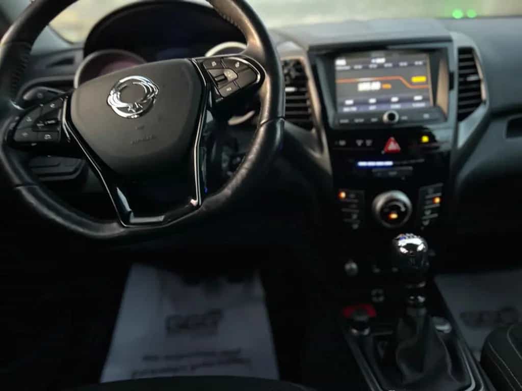 Ssangyong XLV 1 Hand 11/2018-photo-21