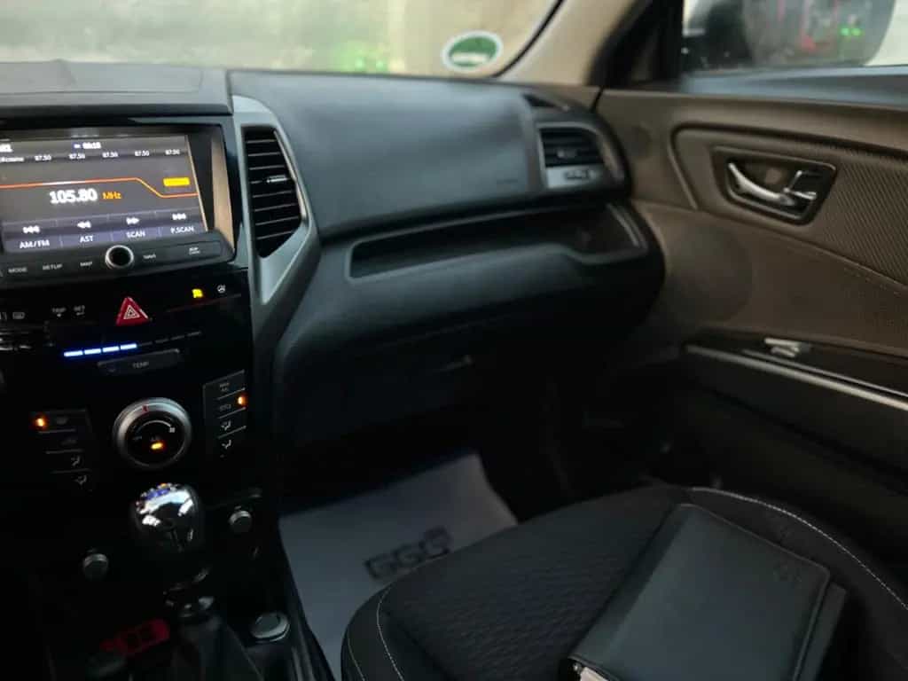 Ssangyong XLV 1 Hand 11/2018-photo-22
