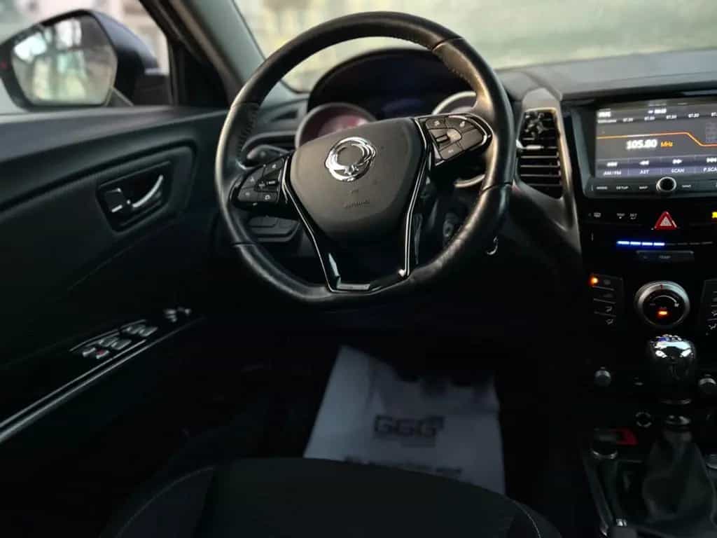 Ssangyong XLV 1 Hand 11/2018-photo-23
