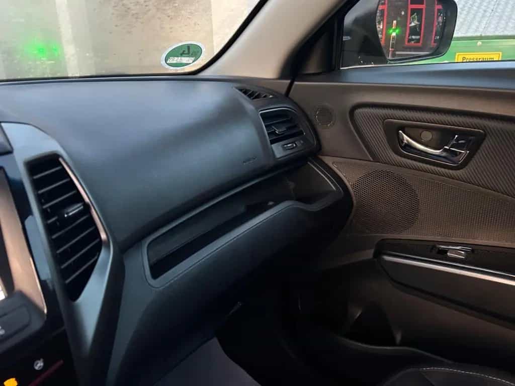 Ssangyong XLV 1 Hand 11/2018-photo-25