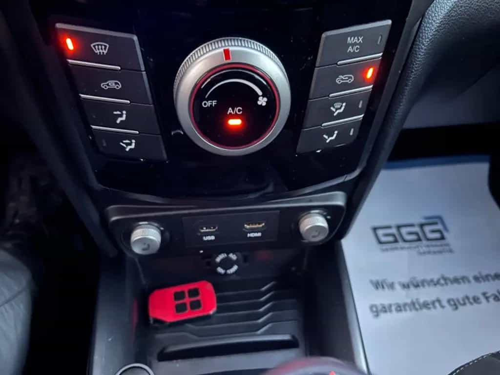 Ssangyong XLV 1 Hand 11/2018-photo-26