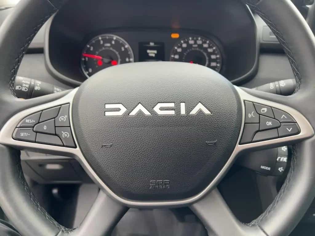 Dacia Jogger EXTREME+ TCe 110 7-SITZER 12/2024-photo-17
