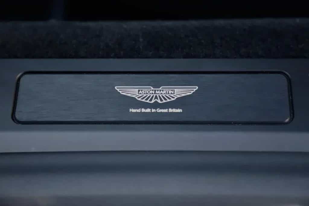 Aston Martin V8 Vantage 4.0 V8 Facelift 2x Black Pack 21 Zoll 01/2025-photo-13