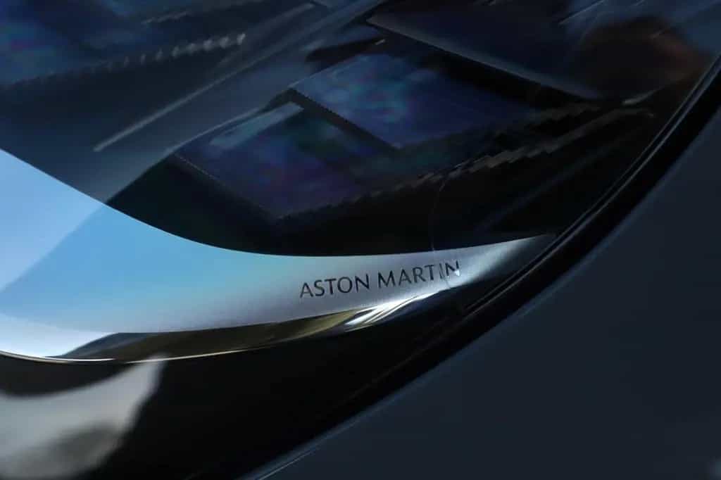 Aston Martin V8 Vantage 4.0 V8 Facelift 2x Black Pack 21 Zoll 01/2025-photo-8