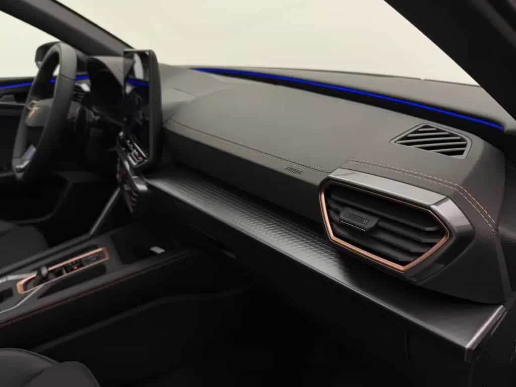 Cupra Leon ST 1.5 eTSI DSG+PANO+CAM+AHK+MATRIX+SENNH.+ 05/2026-photo-11