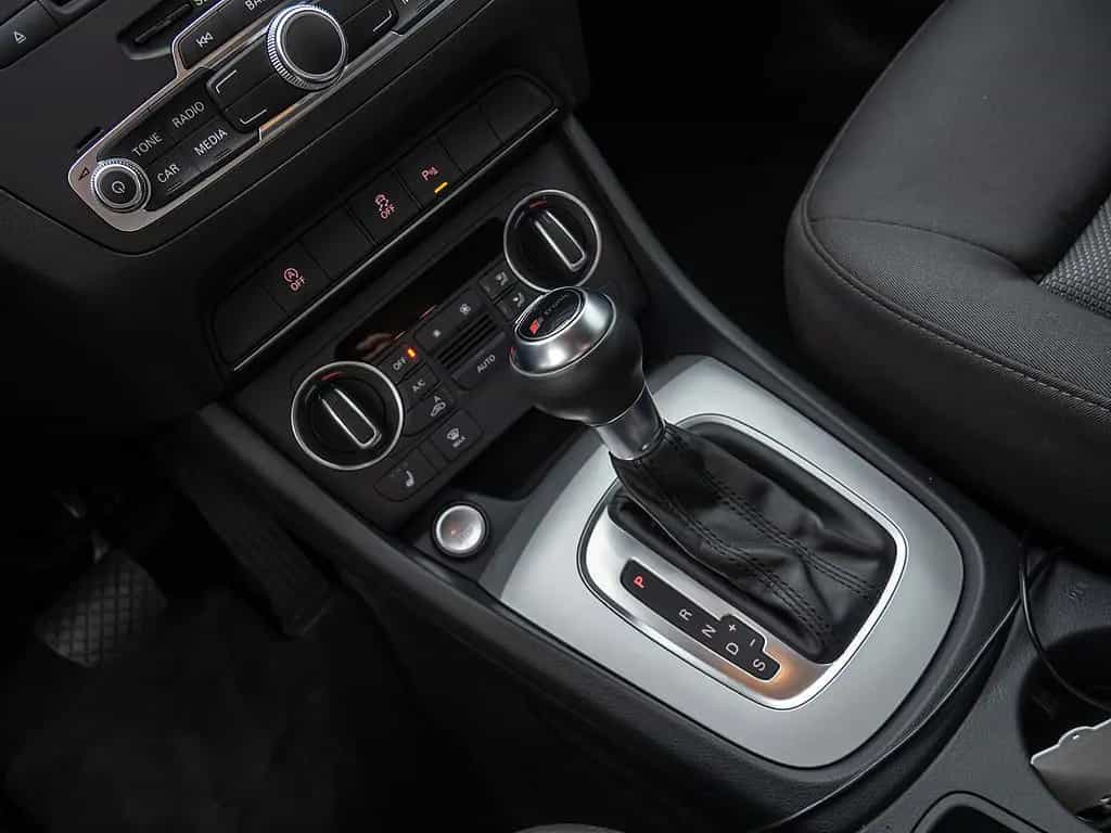 Audi Q3 1.4 TFSI KLIMA PDC SHZ KAMERA XENON NAVI 05/2017-photo-11