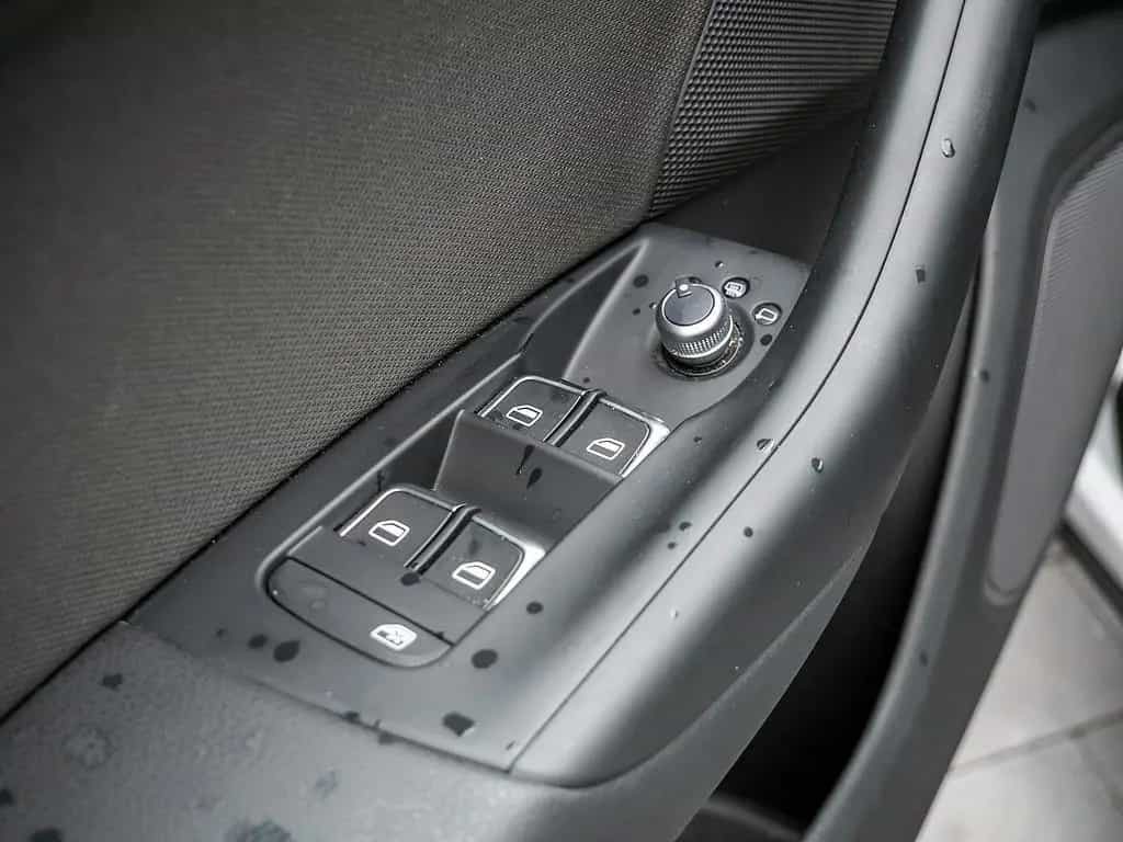 Audi Q3 1.4 TFSI KLIMA PDC SHZ KAMERA XENON NAVI 05/2017-photo-16