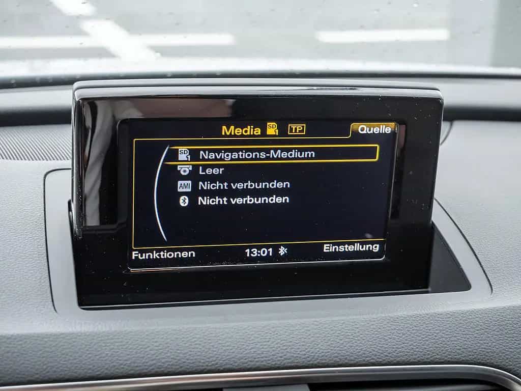Audi Q3 1.4 TFSI KLIMA PDC SHZ KAMERA XENON NAVI 05/2017-photo-8