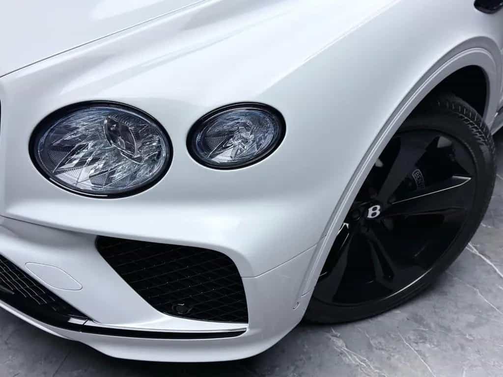 Bentley Bentayga V8 EWB BLACKLINE PANO NAIM 22" FULL PPF 01/2024-photo-11
