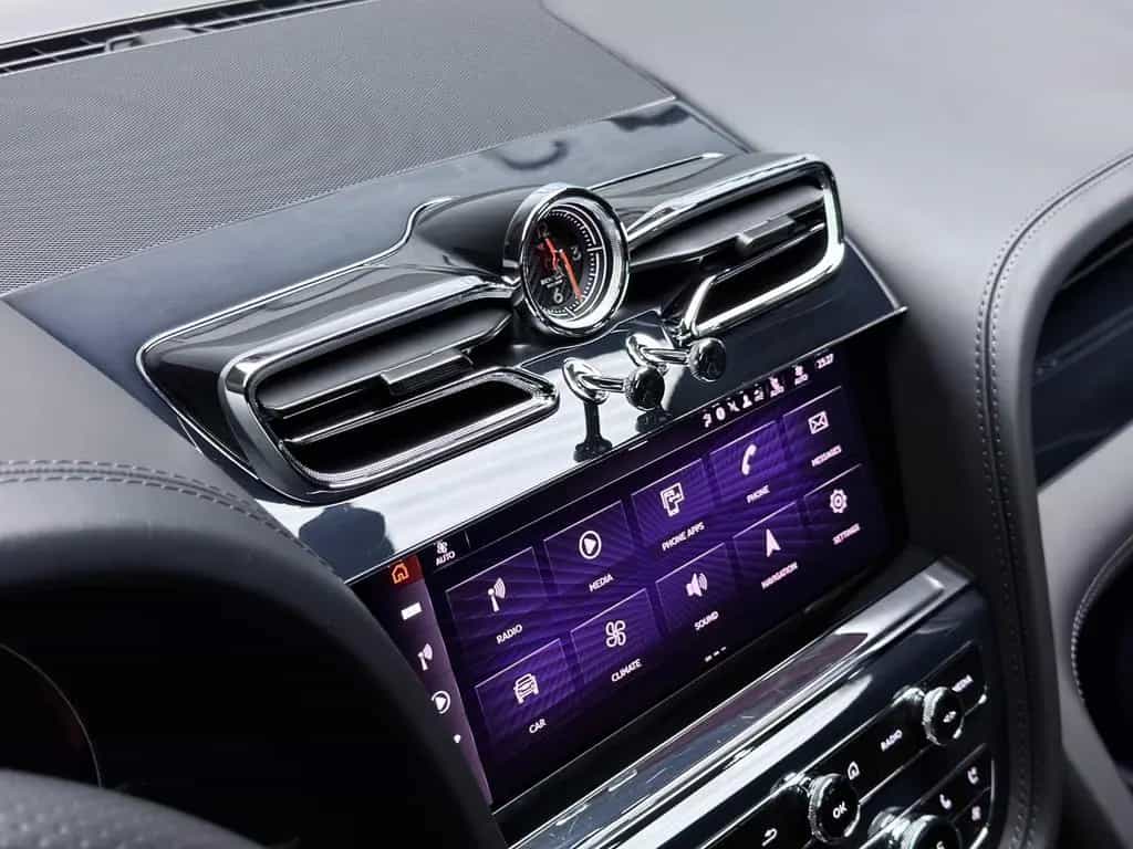 Bentley Bentayga V8 EWB BLACKLINE PANO NAIM 22" FULL PPF 01/2024-photo-14