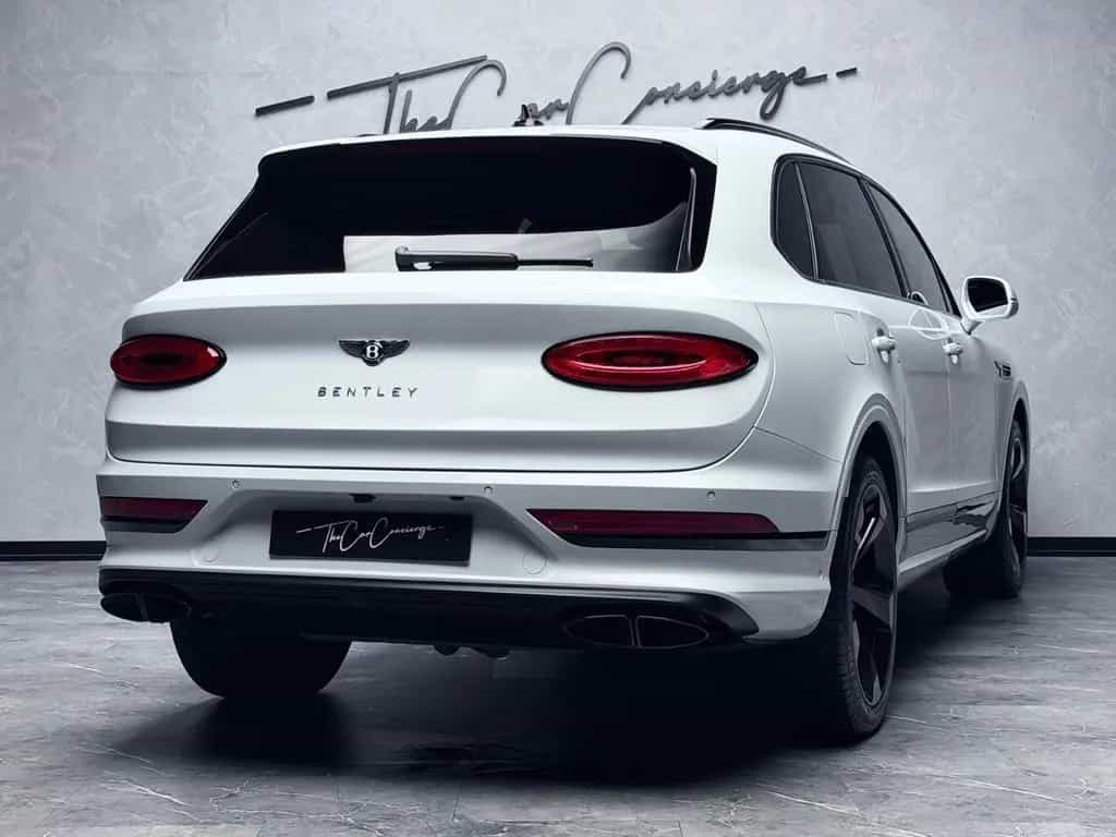 Bentley Bentayga V8 EWB BLACKLINE PANO NAIM 22" FULL PPF 01/2024-photo-18