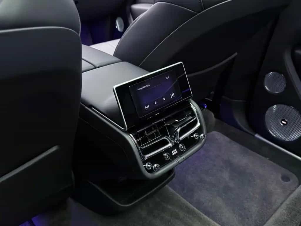 Bentley Bentayga V8 EWB BLACKLINE PANO NAIM 22" FULL PPF 01/2024-photo-25