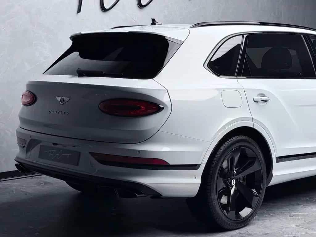 Bentley Bentayga V8 EWB BLACKLINE PANO NAIM 22" FULL PPF 01/2024-photo-27