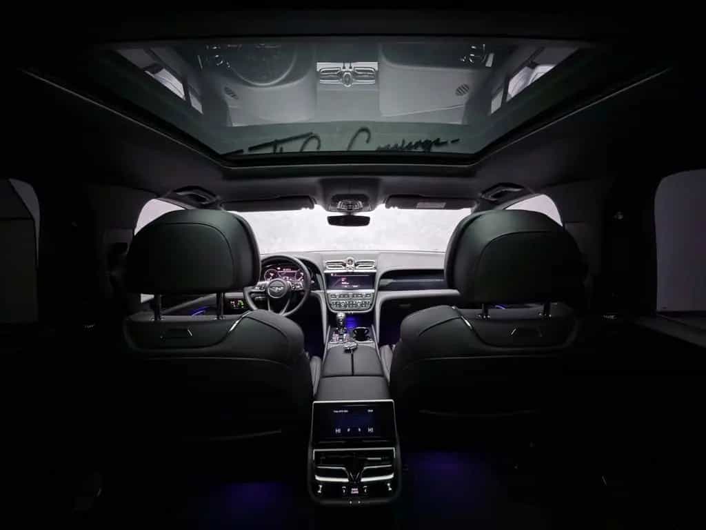 Bentley Bentayga V8 EWB BLACKLINE PANO NAIM 22" FULL PPF 01/2024-photo-39