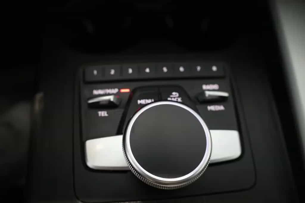 Audi A4 Allroad quattro Anhängerkupplung 07/2019-photo-30