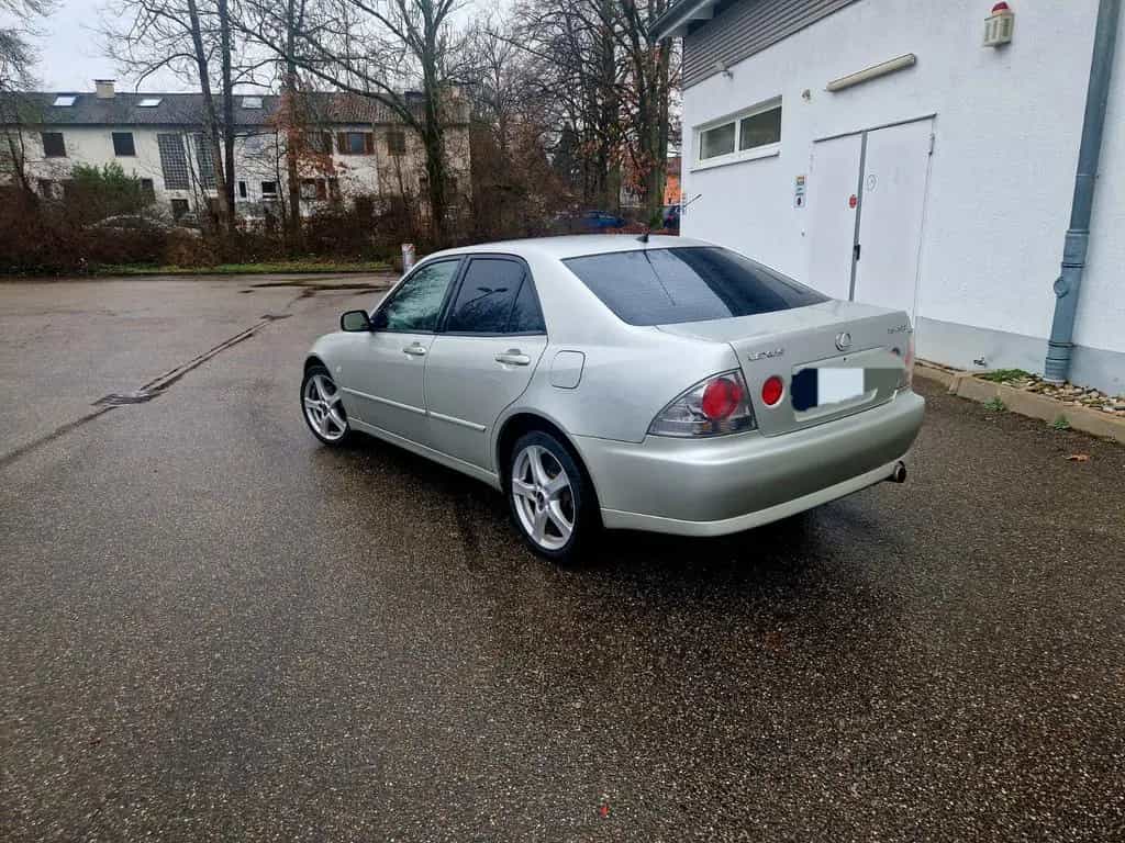 Lexus IS 200 , Facelift, Xenon,Klima,Service Neu 12/2003-photo-2