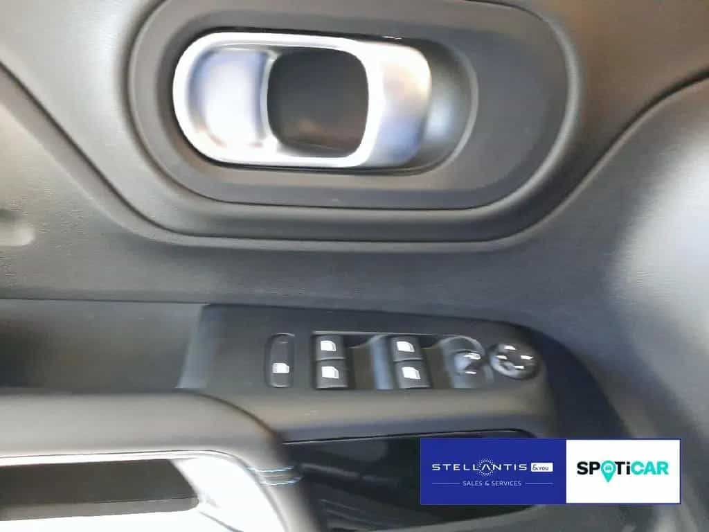 Citroën C5 Aircross Shine 130 EAT PanoDach 04/2024-photo-16