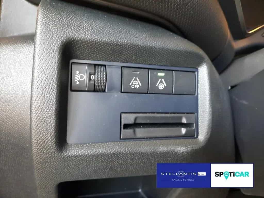 Citroën C5 Aircross Shine 130 EAT PanoDach 04/2024-photo-17