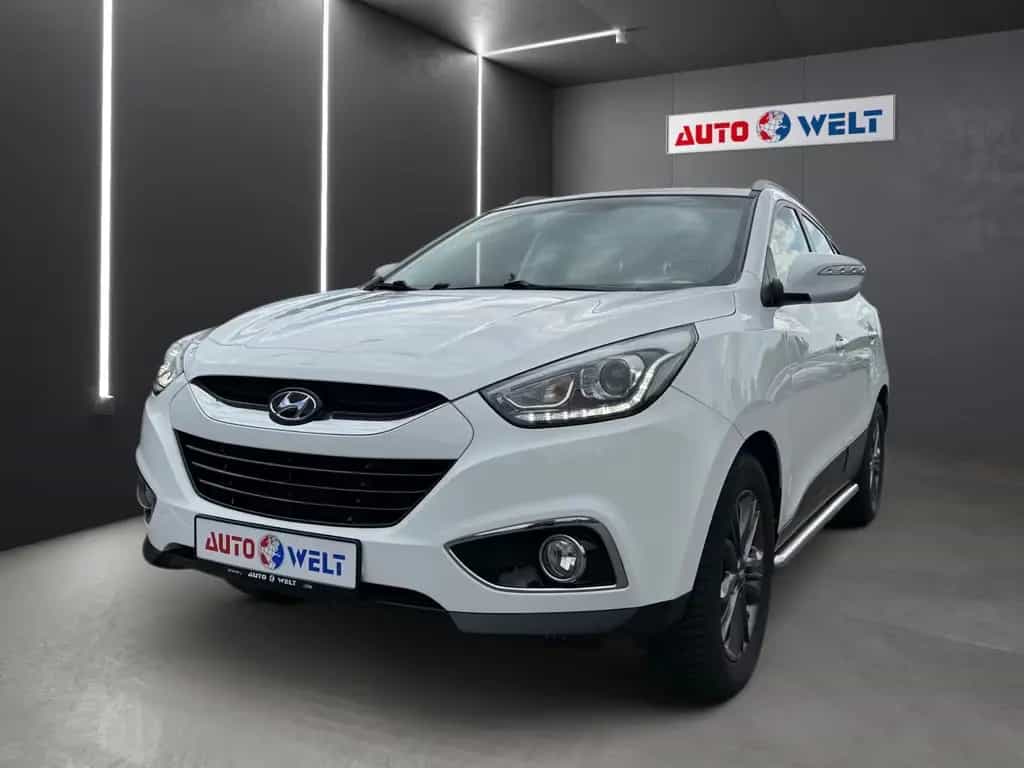 Hyundai ix35 1.6 Trend 2WD Teilleder 4x Sitzheizung PDC 08/2015-photo-0