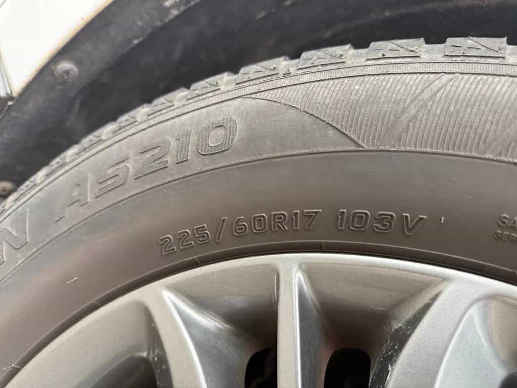 Hyundai ix35 1.6 Trend 2WD Teilleder 4x Sitzheizung PDC 08/2015-photo-16