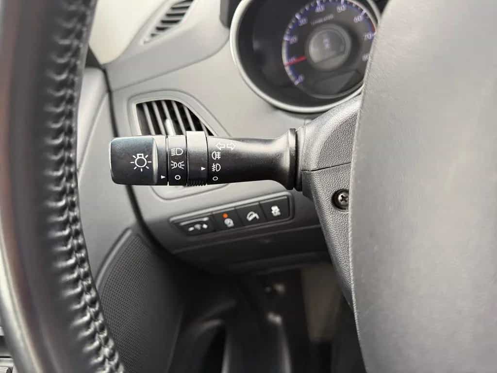 Hyundai ix35 1.6 Trend 2WD Teilleder 4x Sitzheizung PDC 08/2015-photo-20