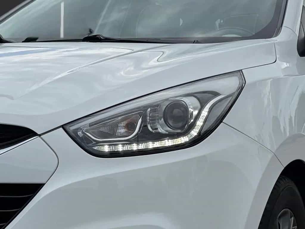Hyundai ix35 1.6 Trend 2WD Teilleder 4x Sitzheizung PDC 08/2015-photo-6