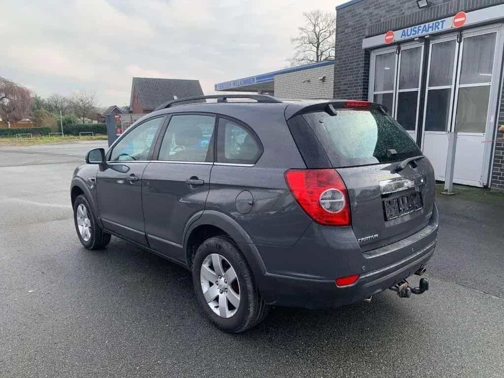 Chevrolet Captiva 2.4 LT 2WD/AHK/7 SITZER 06/2011-photo-5