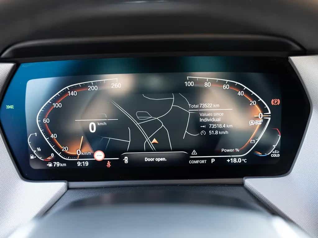 BMW 118 i Advantage AHK HUD LED ACC W-LAN NAVI KAMERA 06/2021-photo-11