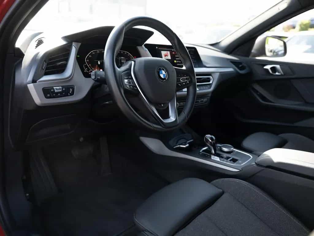 BMW 118 i Advantage AHK HUD LED ACC W-LAN NAVI KAMERA 06/2021-photo-23