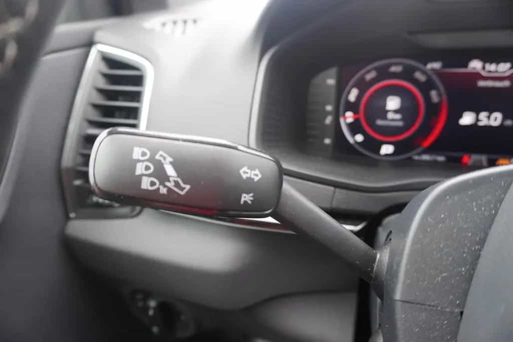 Skoda Karoq 1.5 TSI DSG Sportline LED Navi Panorama 07/2020-photo-15