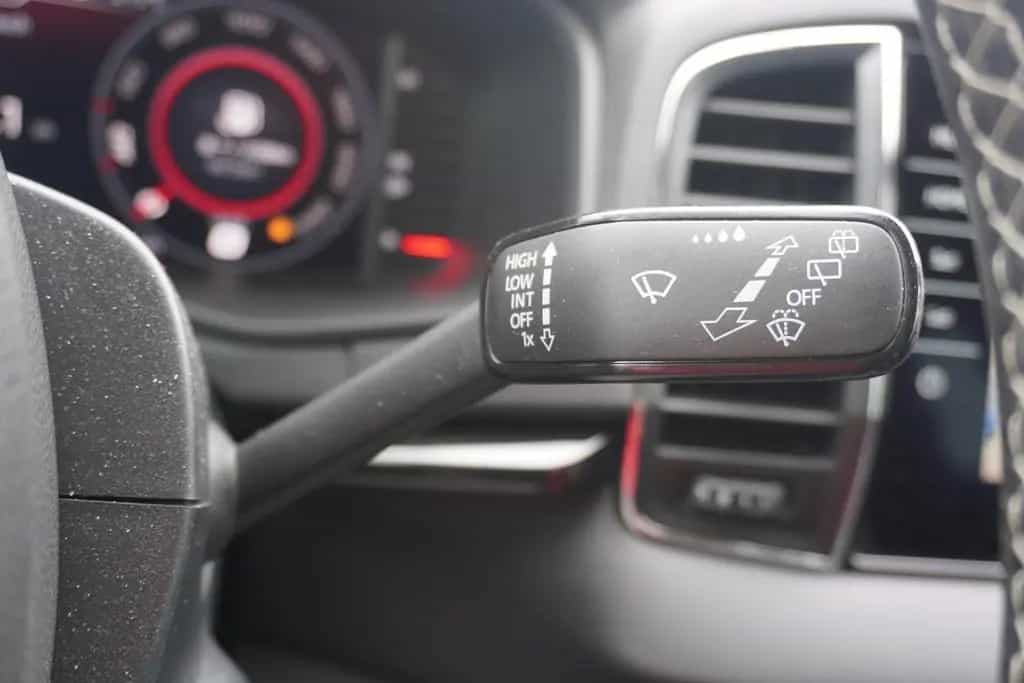 Skoda Karoq 1.5 TSI DSG Sportline LED Navi Panorama 07/2020-photo-20