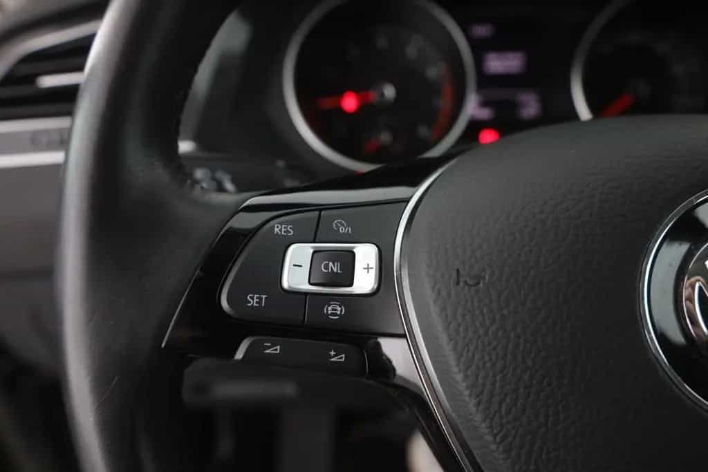 Volkswagen Tiguan 1.5 TSI LED Navi Sitzheizung Tempomat AHK 01/2019-photo-15