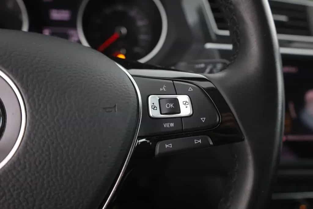 Volkswagen Tiguan 1.5 TSI LED Navi Sitzheizung Tempomat AHK 01/2019-photo-16