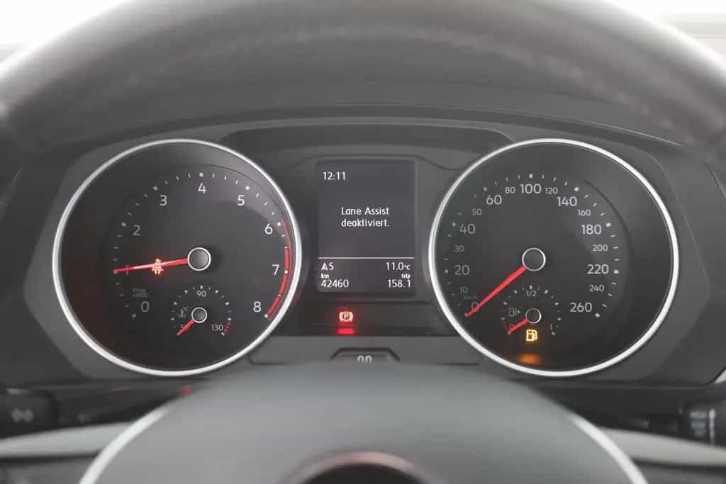 Volkswagen Tiguan 1.5 TSI LED Navi Sitzheizung Tempomat AHK 01/2019-photo-17