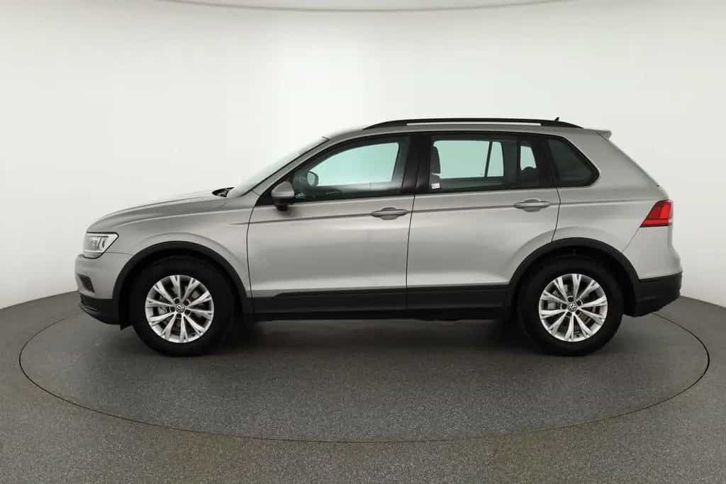Volkswagen Tiguan 1.5 TSI LED Navi Sitzheizung Tempomat AHK 01/2019-photo-2