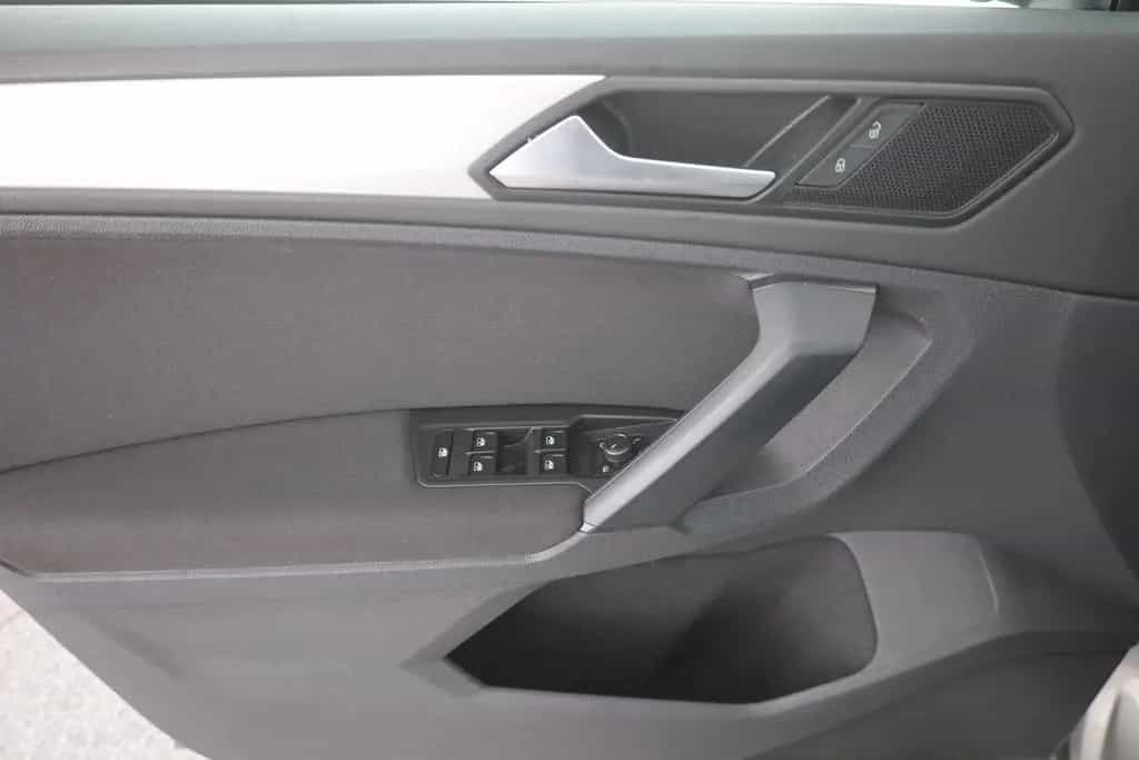 Volkswagen Tiguan 1.5 TSI LED Navi Sitzheizung Tempomat AHK 01/2019-photo-21